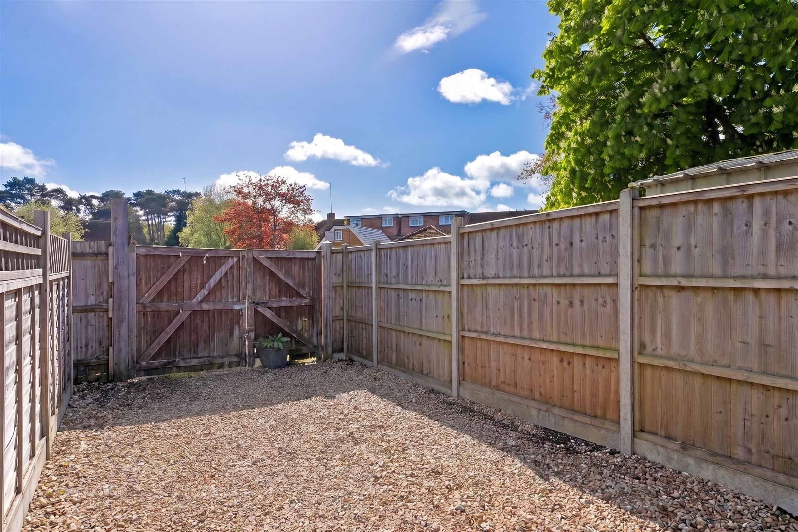 Carroll Crescent, Ascot